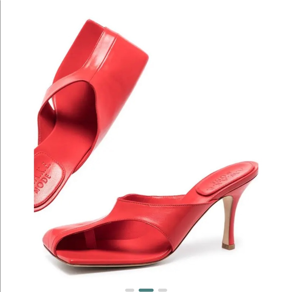 A.W.A.K.E. MODE Mary Mule 80mm